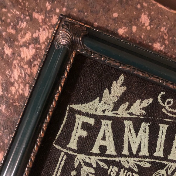 Vintage OOAK Handpainted Shabby Chic “Family Is Not An Important Thing…” Frame - Picture 13 of 16